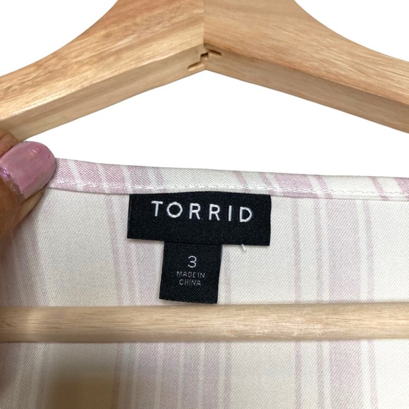 Torrid Women's Challis Striped Tunic Top Faux Button Up Size 3 Tie At Waist - Picture 11 of 12